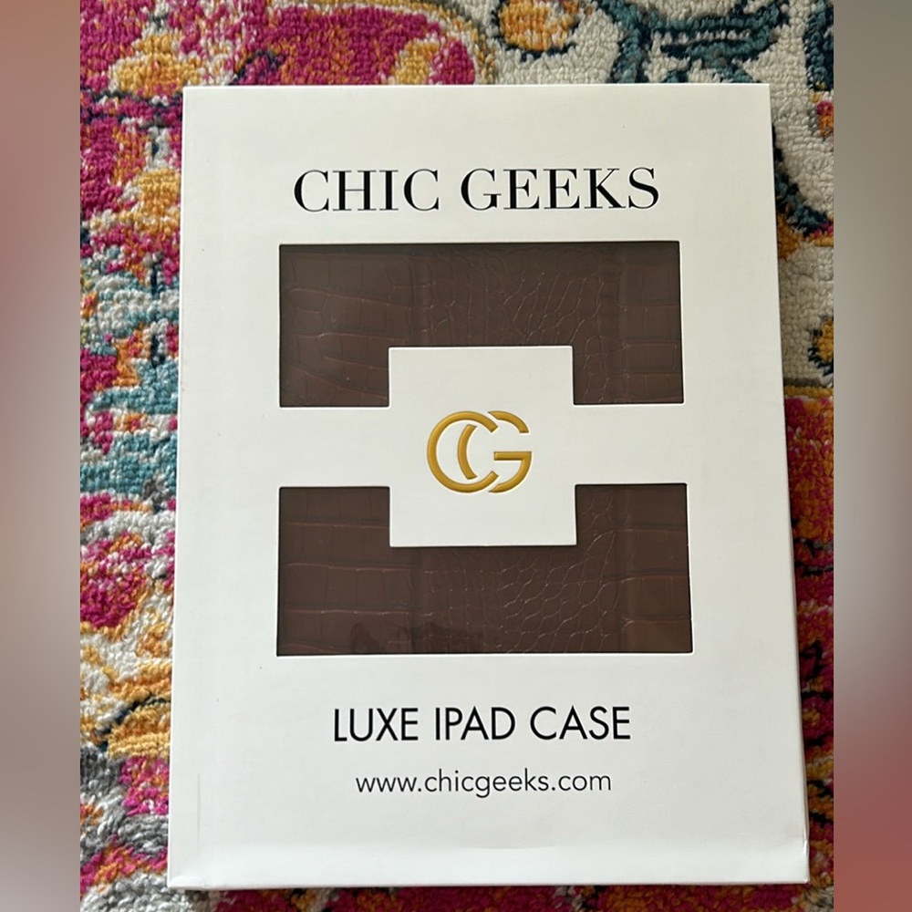 New Chic Geeks IPad Pro case